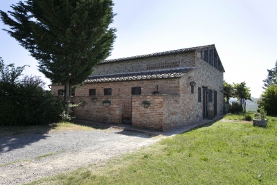 Intervento di ristrutturazione ex edificio colonico - Loc. Pansarine